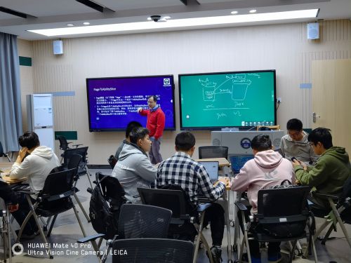 武漢大學鴻蒙課程引爆學生熱情，近400人選修并拓展社會經濟咨詢服務